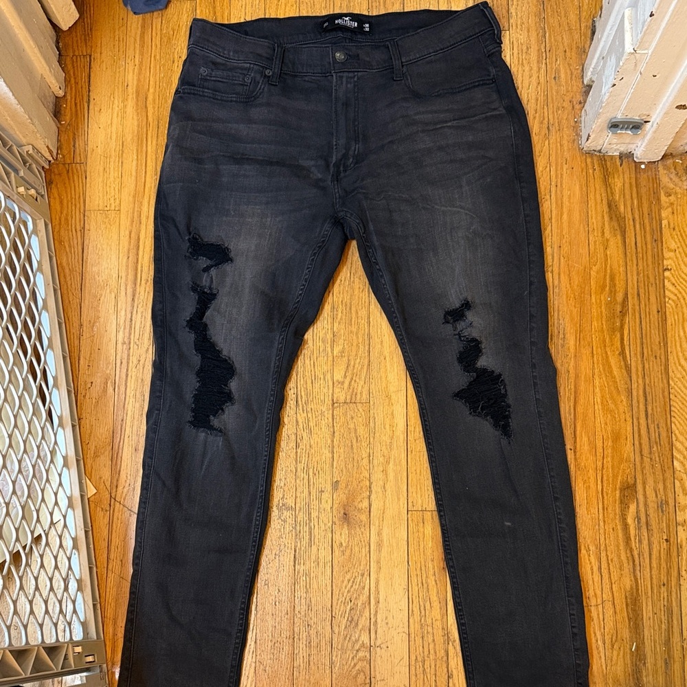 Hollister Men's Dark Blue Distressed Skinny Jeans
